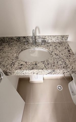 Apartamento à venda com 44m², 2 quartos e 1 vaga Apartamento à venda com 44m², 2 quartos e 1 vagaBanheiro