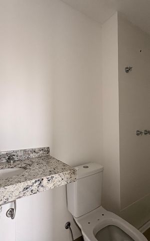Apartamento à venda com 44m², 2 quartos e 1 vaga Apartamento à venda com 44m², 2 quartos e 1 vagaBanheiro da Suíte