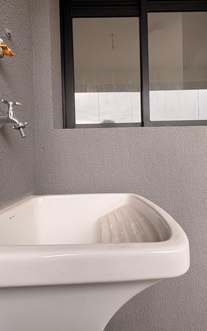 Apartamento à venda com 44m², 2 quartos e 1 vaga Apartamento à venda com 44m², 2 quartos e 1 vagaLavanderia/ varanda