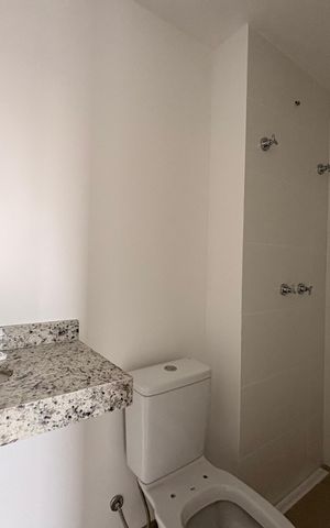 Apartamento à venda com 44m², 2 quartos e 1 vaga Apartamento à venda com 44m², 2 quartos e 1 vagaBanheiro da Suíte