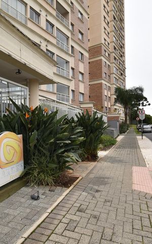 Apartamento para alugar com 57m², 2 quartos e 1 vagaFachada do condomínio
