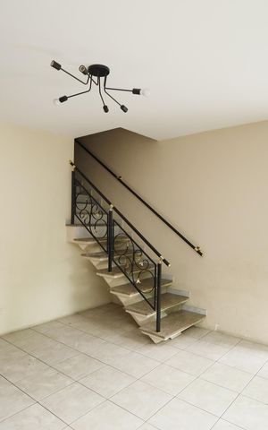 Casa para alugar com 130m², 5 quartos e 5 vagasSala casa 1 