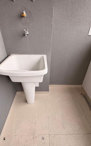 Apartamento à venda com 44m², 2 quartos e 1 vaga Apartamento à venda com 44m², 2 quartos e 1 vagaLavanderia/ varanda