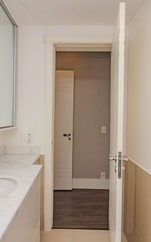 Apartamento para alugar com 128m², 3 quartos e 2 vagas Apartamento para alugar com 128m², 3 quartos e 2 vagasBanheiro da Suíte 3