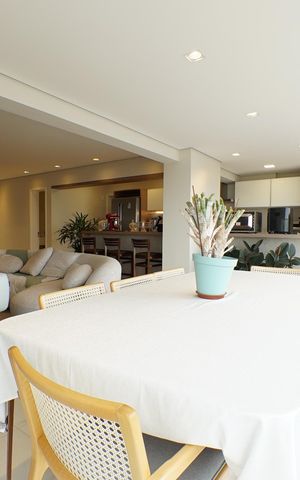 Apartamento para alugar com 220m², 2 quartos e 3 vagasVaranda