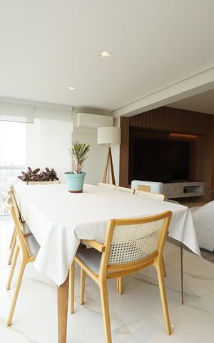 Apartamento para alugar com 220m², 2 quartos e 3 vagasVaranda