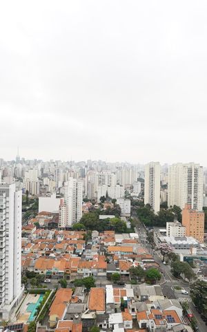 Apartamento para alugar com 220m², 2 quartos e 3 vagasVista