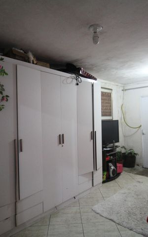 Casa à venda com 72m², 3 quartos e 1 vagaSala
