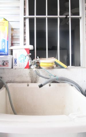 Casa à venda com 72m², 3 quartos e 1 vagaÁrea de Serviço