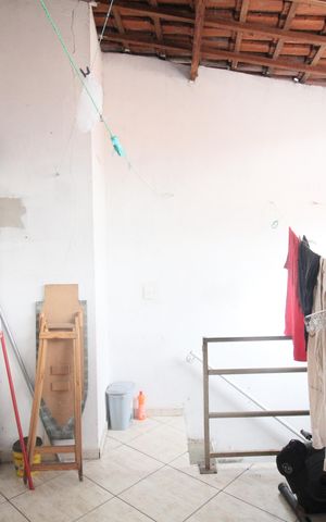 Casa à venda com 72m², 3 quartos e 1 vagaÁrea de Serviço