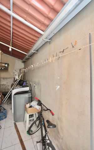Casa de condomínio à venda com 145m², 3 quartos e 1 vaga Casa de condomínio à venda com 145m², 3 quartos e 1 vagaCozinha e Área de Serviço