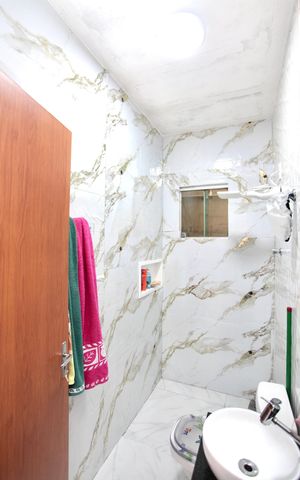Casa de condomínio à venda com 145m², 3 quartos e 1 vaga Casa de condomínio à venda com 145m², 3 quartos e 1 vagaBanheiro Social