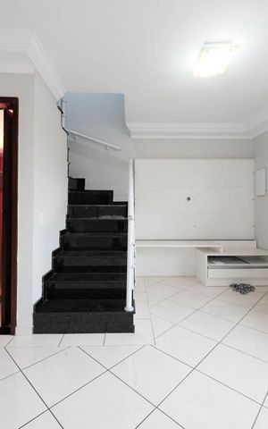 Casa de condomínio para alugar com 55m², 2 quartos e 1 vagaSala