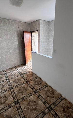 Casa à venda com 162m², 4 quartos e 4 vagas Casa à venda com 162m², 4 quartos e 4 vagasSala