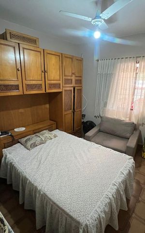 Casa à venda com 162m², 4 quartos e 4 vagas Casa à venda com 162m², 4 quartos e 4 vagasQuarto 1