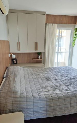 Casa de condomínio à venda com 80m², 4 quartos e 2 vagas Casa de condomínio à venda com 80m², 4 quartos e 2 vagasSUITE