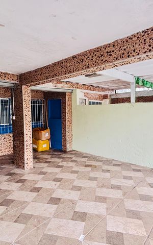 Casa para alugar com 100m², 2 quartos e 1 vaga Casa para alugar com 100m², 2 quartos e 1 vagaGaragem