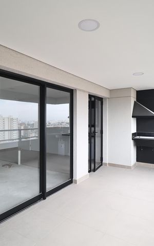 Apartamento à venda com 112m², 2 quartos e 3 vagas Apartamento à venda com 112m², 2 quartos e 3 vagasVaranda gourmet