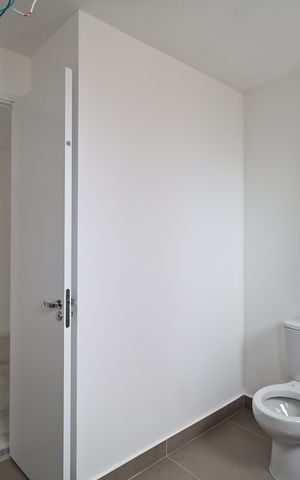 Apartamento à venda com 112m², 2 quartos e 3 vagas Apartamento à venda com 112m², 2 quartos e 3 vagasBanheiro da Suíte 1