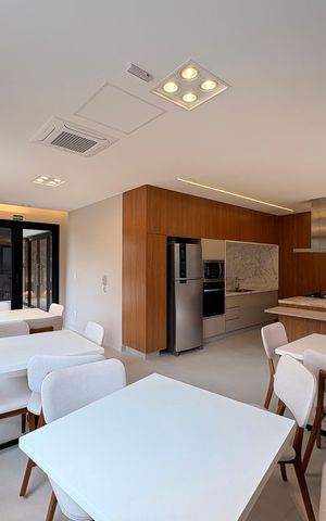 Apartamento à venda com 112m², 2 quartos e 3 vagas Apartamento à venda com 112m², 2 quartos e 3 vagasÁrea comum - Salão de festas