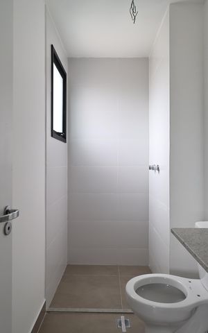 Apartamento à venda com 112m², 2 quartos e 3 vagas Apartamento à venda com 112m², 2 quartos e 3 vagasBanheiro da Suíte 2