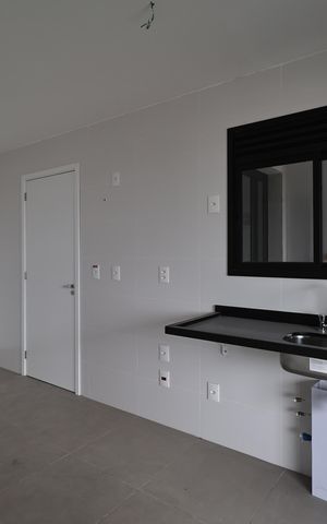 Apartamento à venda com 112m², 2 quartos e 3 vagas Apartamento à venda com 112m², 2 quartos e 3 vagasCozinha