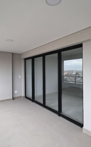 Apartamento à venda com 112m², 2 quartos e 3 vagas Apartamento à venda com 112m², 2 quartos e 3 vagasVaranda gourmet