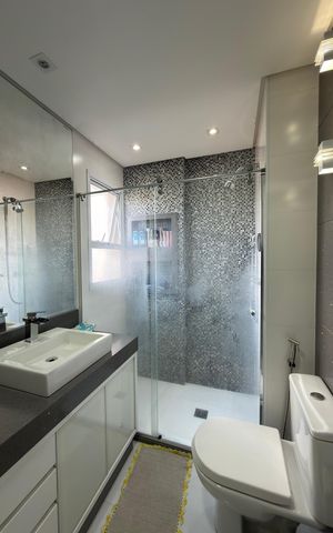 Apartamento à venda com 180m², 3 quartos e 3 vagas Apartamento à venda com 180m², 3 quartos e 3 vagasSuíte 2 Banheiro