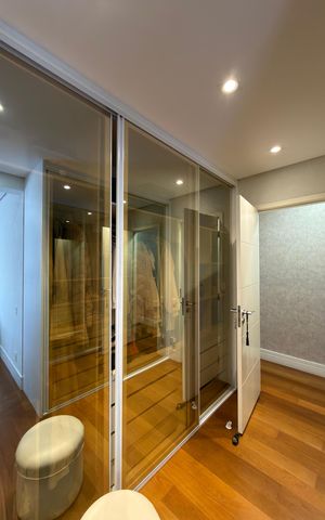 Apartamento à venda com 180m², 3 quartos e 3 vagas Apartamento à venda com 180m², 3 quartos e 3 vagasSuíte 2 Closet
