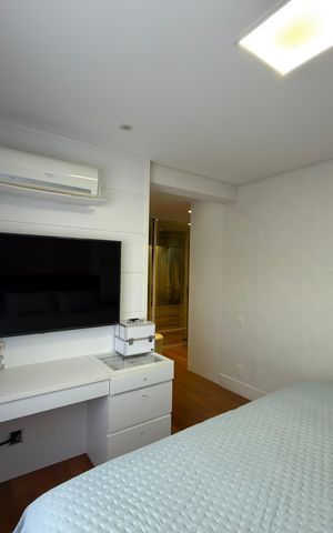 Apartamento à venda com 180m², 3 quartos e 3 vagas Apartamento à venda com 180m², 3 quartos e 3 vagasSuíte 2