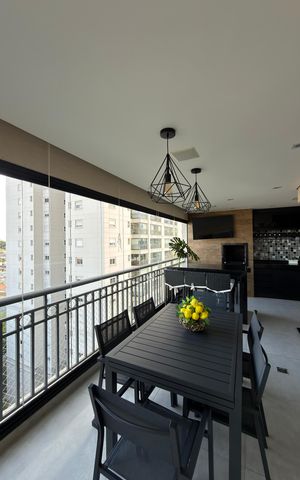 Apartamento à venda com 180m², 3 quartos e 3 vagas Apartamento à venda com 180m², 3 quartos e 3 vagasVaranda gourmet
