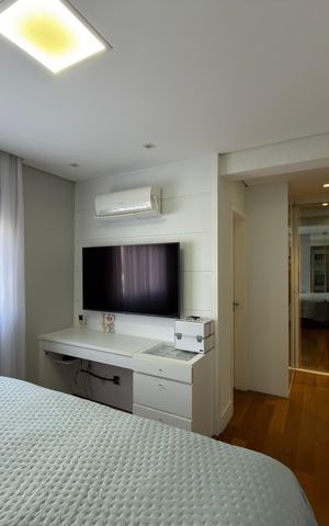 Apartamento à venda com 180m², 3 quartos e 3 vagas Apartamento à venda com 180m², 3 quartos e 3 vagasSuíte 2