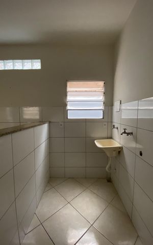 Studio para alugar com 35m², 1 quarto e sem vaga Studio para alugar com 35m², 1 quarto e sem vagaÁrea de Serviço