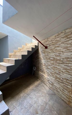 Studio para alugar com 35m², 1 quarto e sem vaga Studio para alugar com 35m², 1 quarto e sem vagaEscada