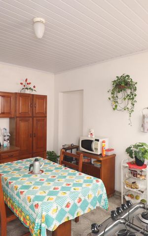 Casa à venda com 75m², 1 quarto e 1 vagaCozinha - Armários
