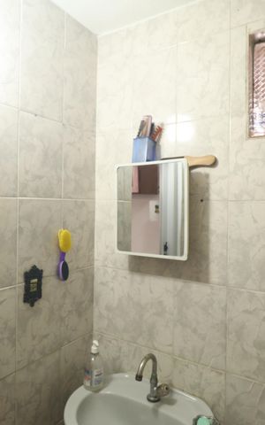 Casa à venda com 75m², 1 quarto e 1 vagaBanheiro 
