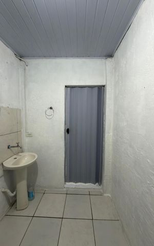 Casa para alugar com 60m², 1 quarto e sem vaga Casa para alugar com 60m², 1 quarto e sem vagaBanheiro Social