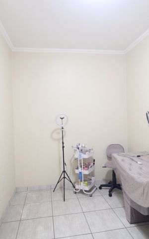 Casa à venda com 69m², 2 quartos e 4 vagasQuarto