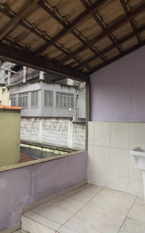 Casa para alugar com 140m², 4 quartos e 1 vaga Casa para alugar com 140m², 4 quartos e 1 vagaÁrea de Serviço