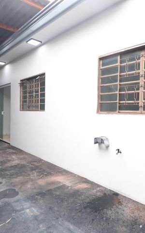 Casa para alugar com 70m², 2 quartos e 2 vagasÁrea de Serviço