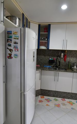Apartamento à venda com 65m², 2 quartos e 2 vagasCozinha