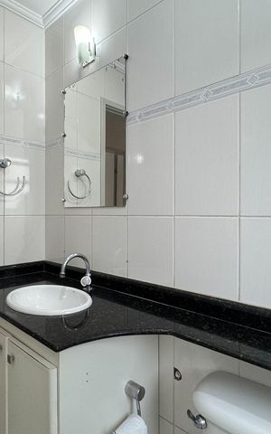 Apartamento à venda com 67m², 3 quartos e 1 vaga Apartamento à venda com 67m², 3 quartos e 1 vagaBanheiro Social