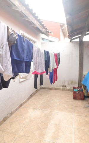 Casa à venda com 41m², 3 quartos e 1 vaga