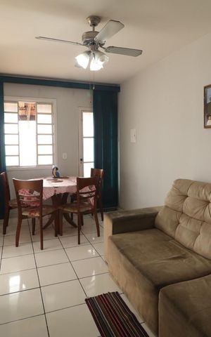 Casa à venda com 41m², 3 quartos e 1 vaga