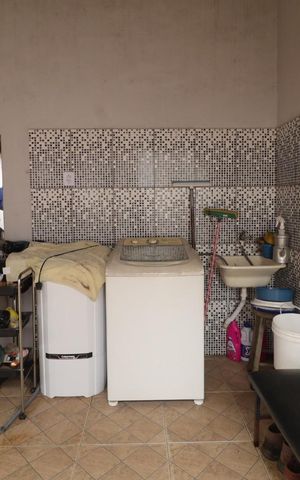 Casa à venda com 41m², 3 quartos e 1 vaga