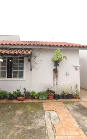 Casa à venda com 41m², 3 quartos e 1 vaga