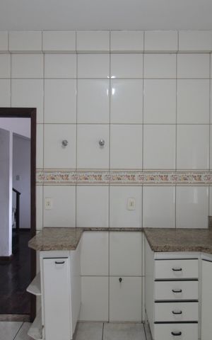 Casa para alugar com 221m², 4 quartos e 8 vagasCozinha