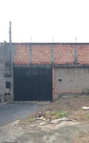 Casa para alugar com 221m², 4 quartos e 8 vagasQuintal