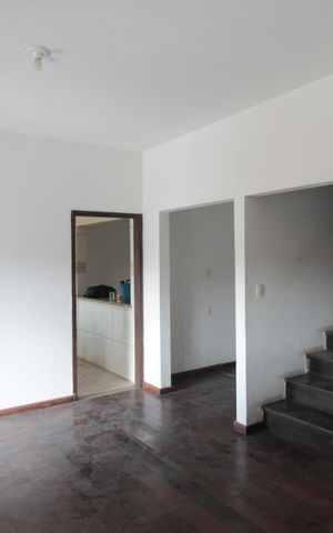 Casa para alugar com 221m², 4 quartos e 8 vagasSala