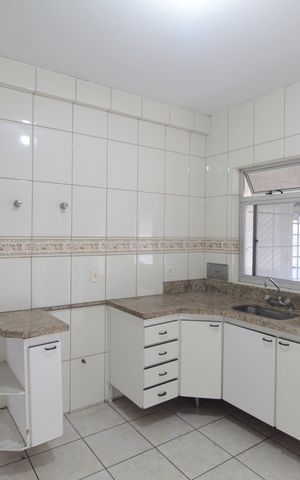 Casa para alugar com 221m², 4 quartos e 8 vagasCozinha